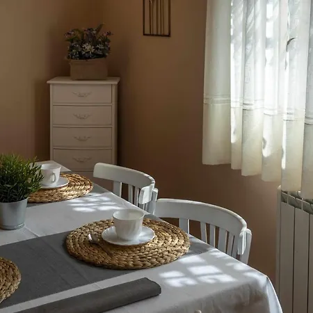 Apartman La Del 42 *