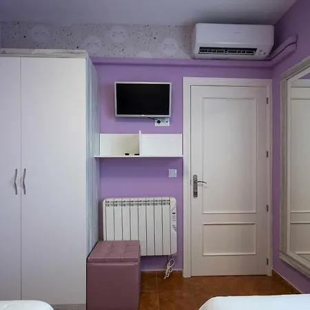 Apartman La Del 42 *